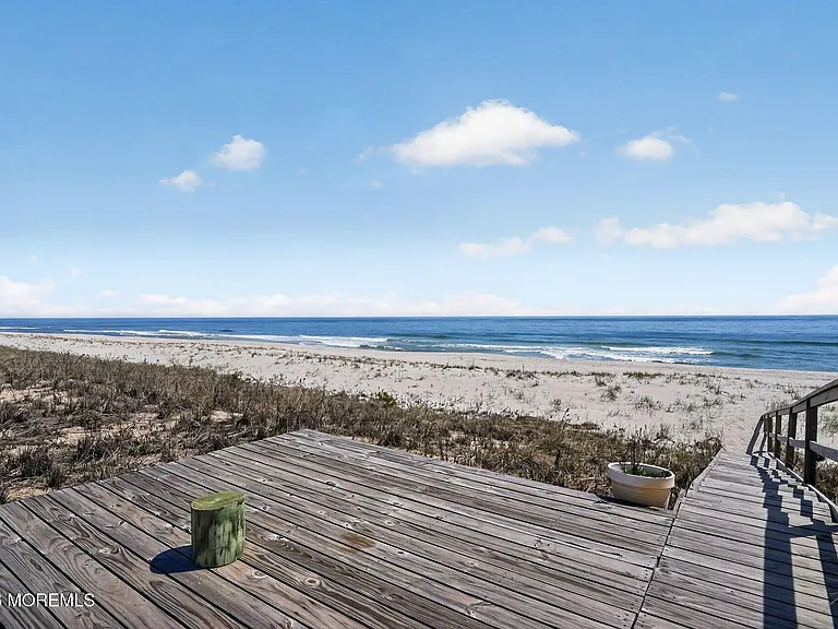 1521 Ocean Ave — Photo 5
