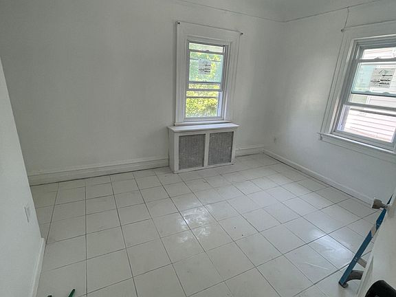 3rd image of 3735 Maple Ave Floor 2