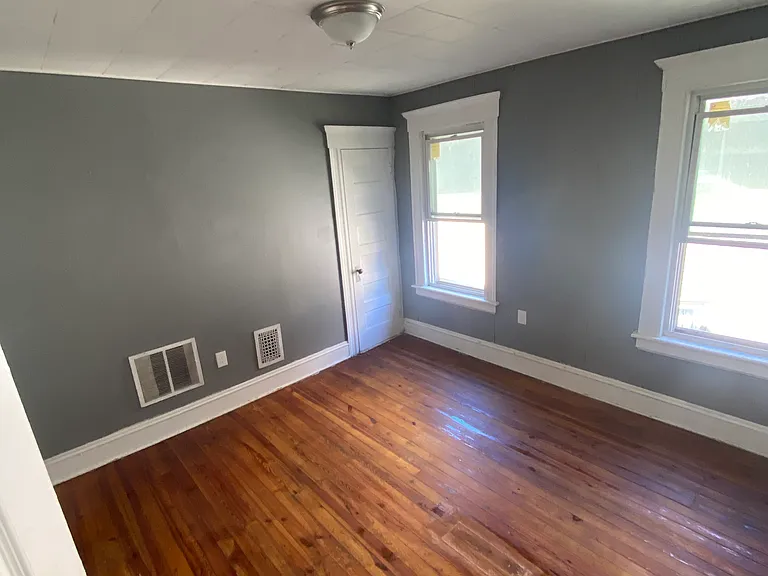 922 Howard Ave #2 — Photo 3