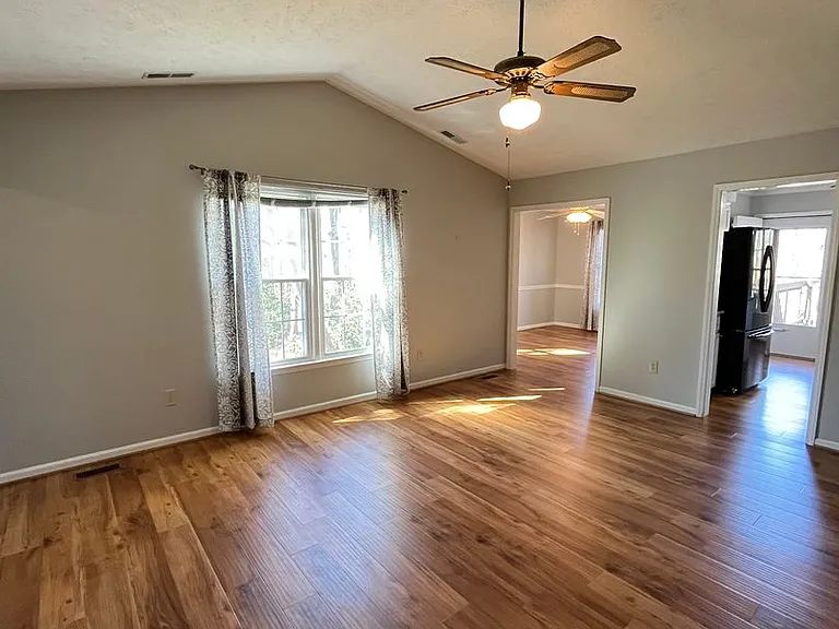 816 Market Pl — Photo 8
