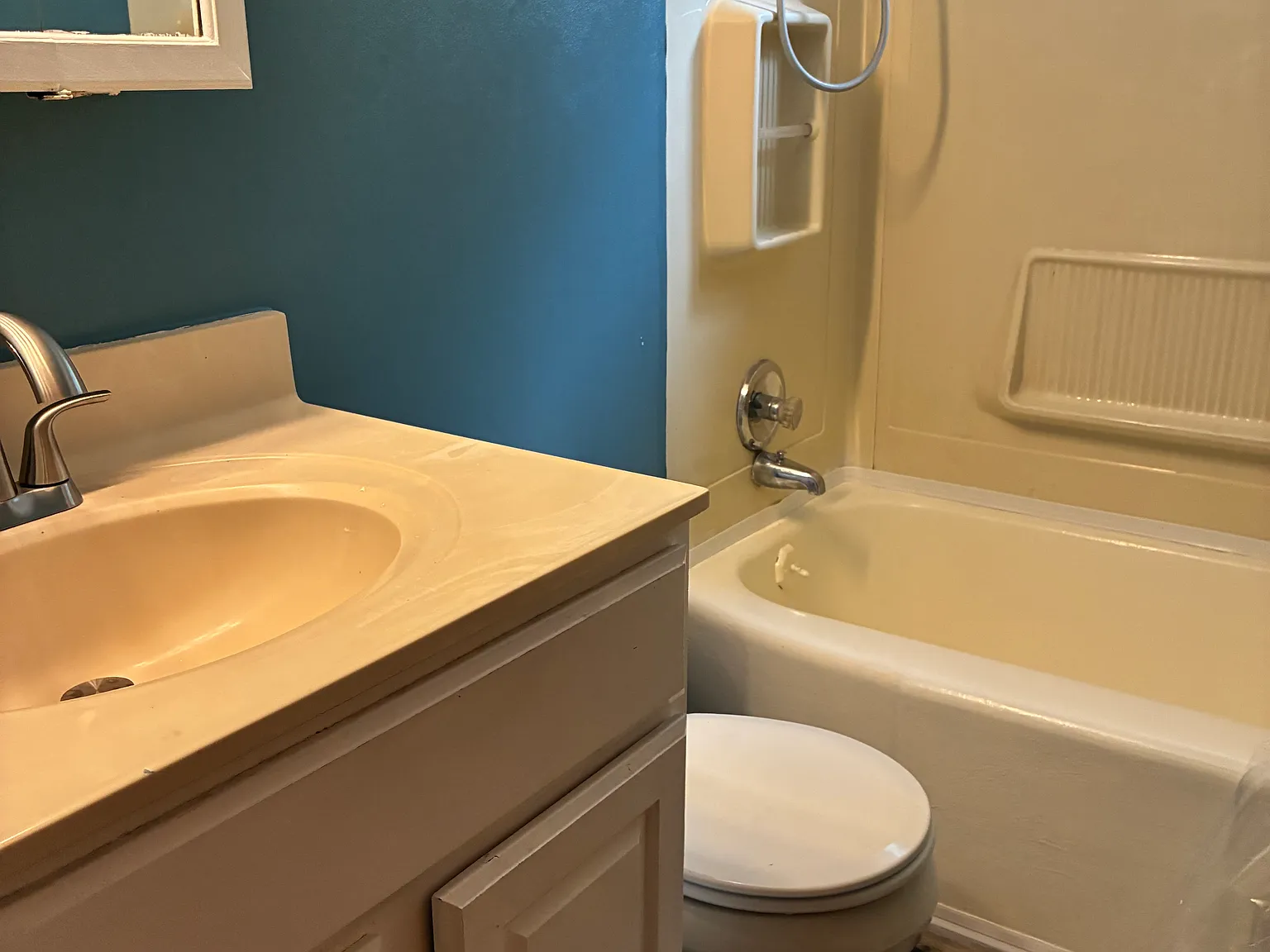 2 bed, 760 sqft, $1,600 — Photo 2