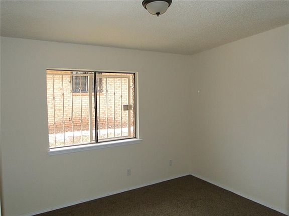 5th image of 10521 Brian Mooney Ave