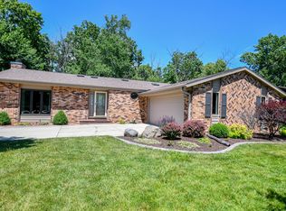 8122 W Winston Way, Franklin, WI 53132