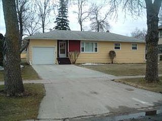 4th image of 611 1st Ave NE