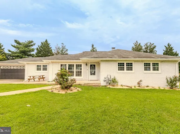 30 Kellington Dr, Pasadena, MD 21122