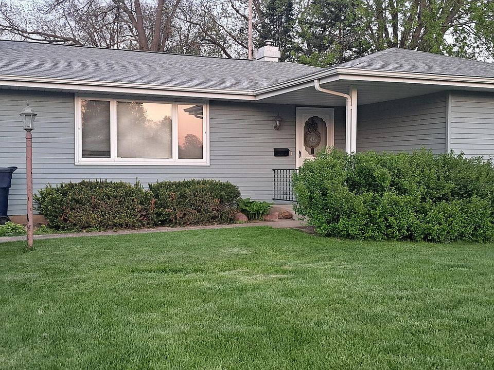2nd image of 1718 Hancock Ln