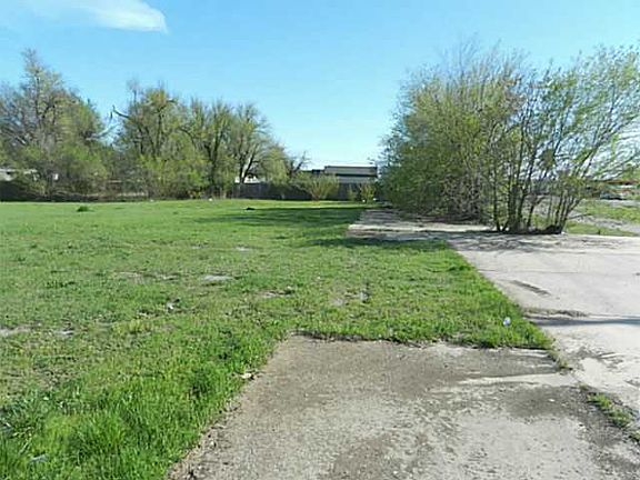 5th image of 2534 N Macarthur Blvd
