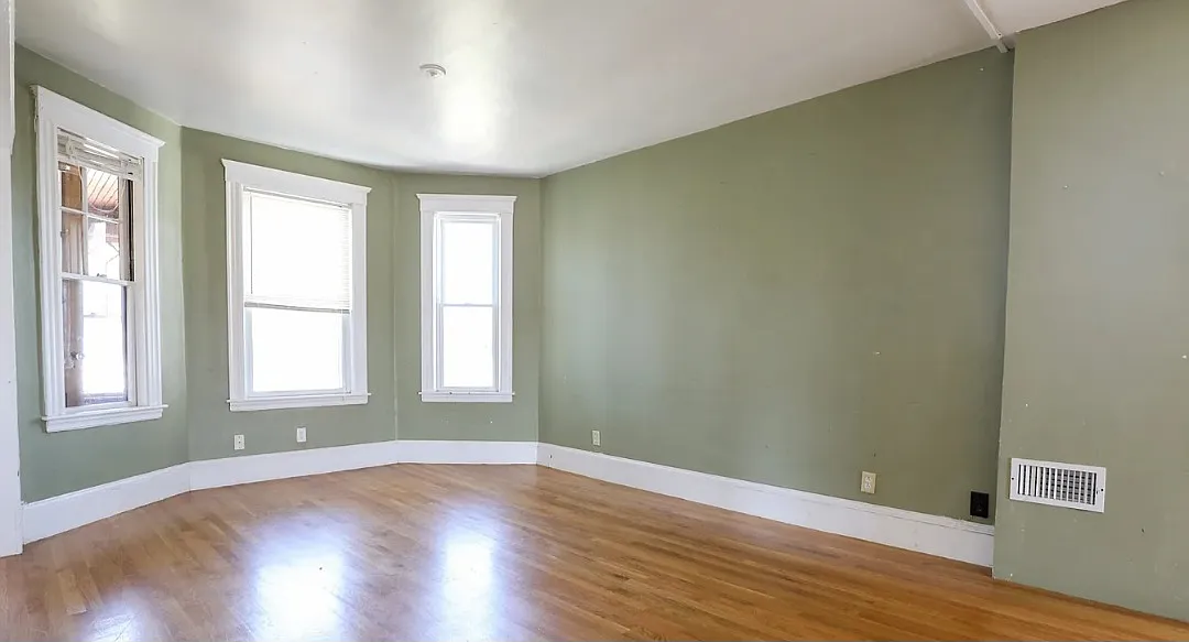 3 bed, 1.5 bath, 1250 sqft, $3,400 — Photo 2