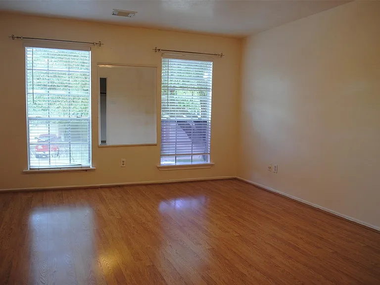 3910 Starbridge Pointe Ln — Photo 22
