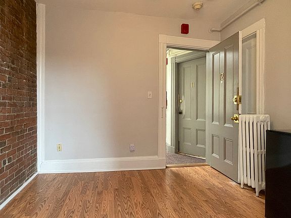 5th image of 271 Newbury St APT 12