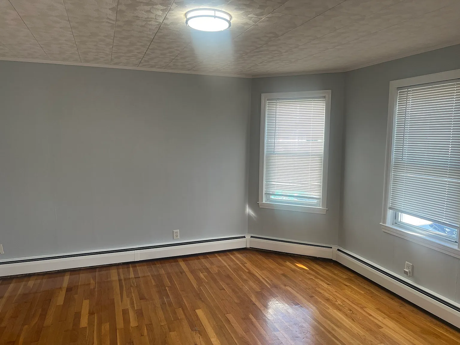 23 Waters Ave — Photo 2