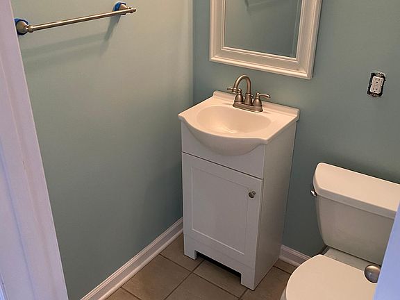 5th image of 709 Joseph Ave