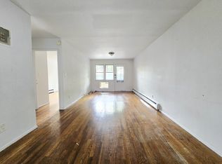 8582 Eliot Ave APT 3A, Rego Park, NY 11374