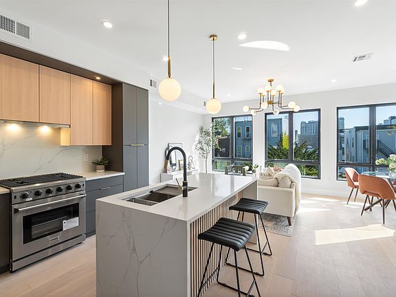3rd image of 67 Laidlaw Ave Floor 2