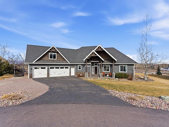 2nd image of 200 Aspen Loop