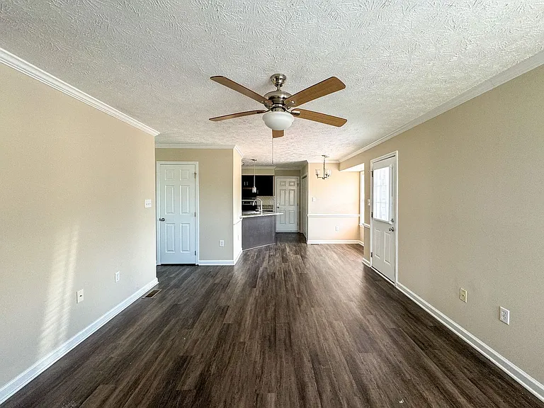 800 Connaly Dr — Photo 18