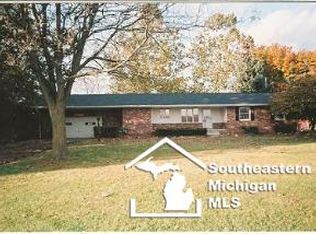 897 W Newburg Rd, Carleton, MI 48117