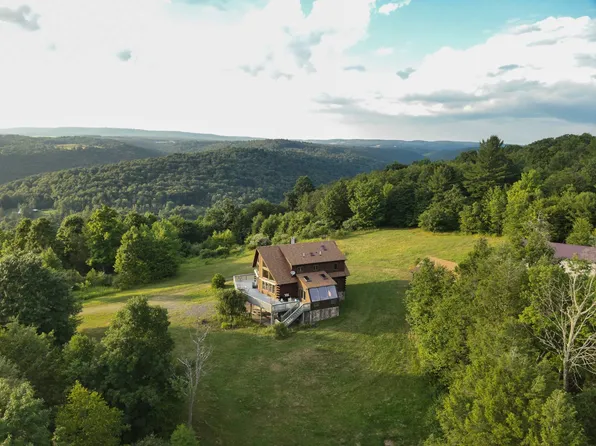 324 Walkers Ln, Forksville, PA 18616