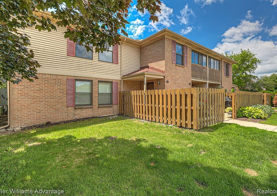 19175 Surrey Ln, Northville, MI 48167 Zillow