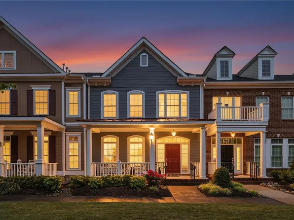 925 Cranberry Dr #70, Chesapeake, VA 23320