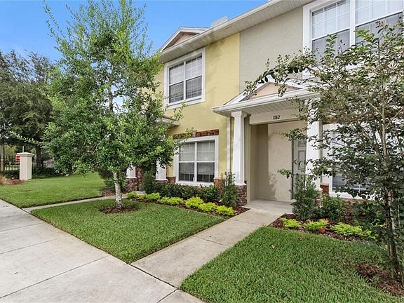 5th image of 1142 Hillhurst Dr