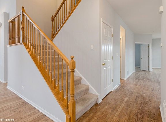 5th image of 10277 Lenox Ct