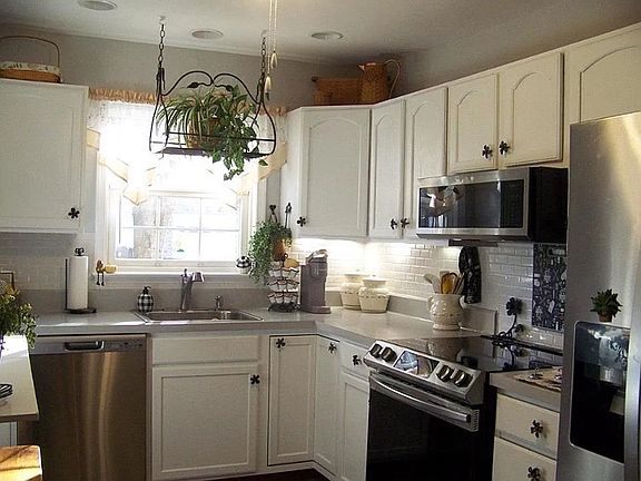 3rd image of 1509 Harvest Dr W #B1
