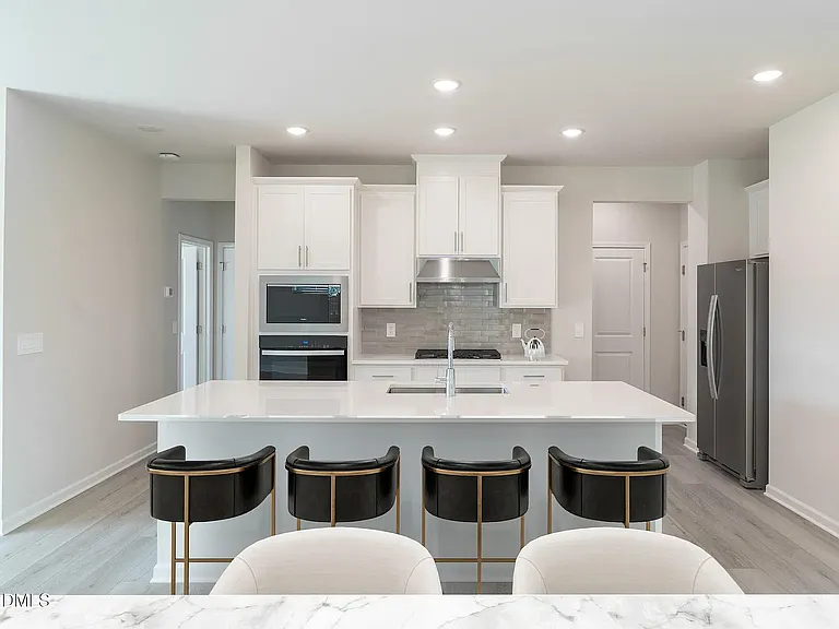 1016 Saint Lawrence Dr #0 — Photo 4