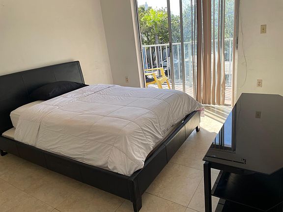 3rd image of 7101 Byron Ave #3