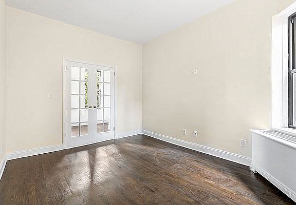 2nd image of 73 Thompson St APT 6B
