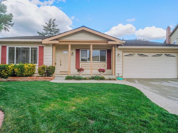 2nd image of 433 Buckingham Park Ct
