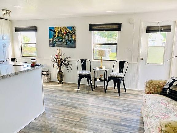 3rd image of 25805 Lilac Ct
