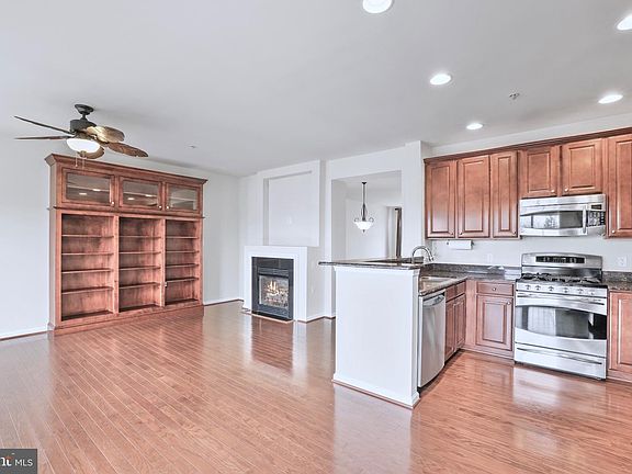 2nd image of 6055 Wicker Ln #128