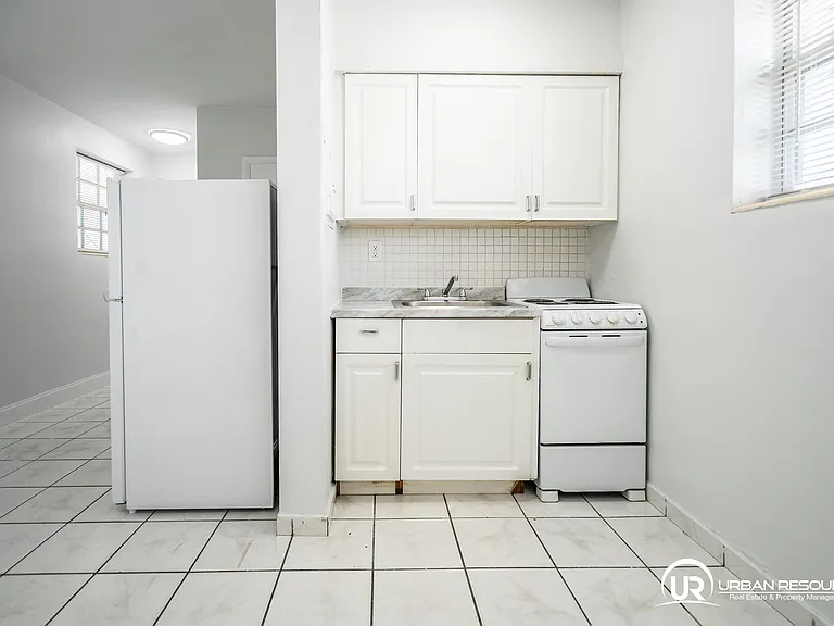 1940 Bay Dr #6 — Photo 14