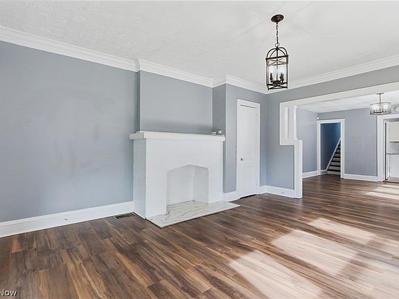 5th image of 3395 Euclid Heights Blvd