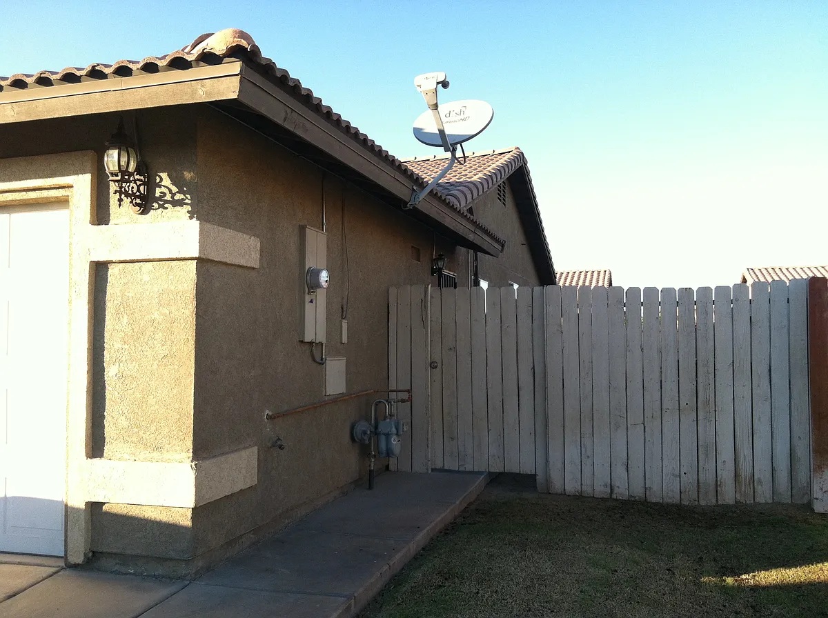 Separate private entry on right side of garage - 1225 P Montejano St