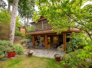 960 Harbour View Pl, Bowen Island, BC V0N1G1