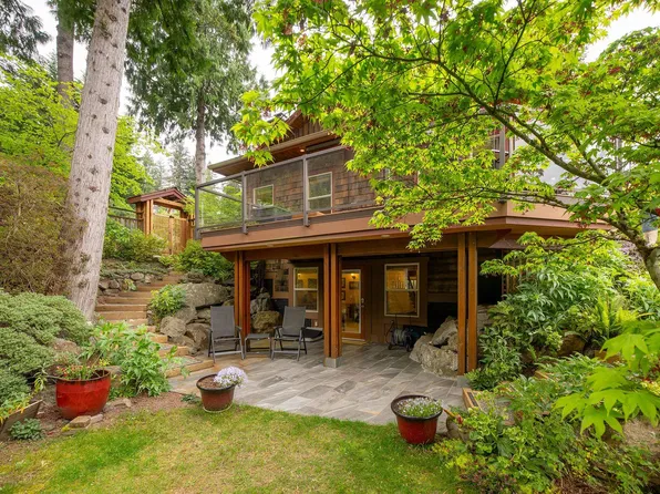 960 Harbour View Pl, Bowen Island, BC V0N 1G1