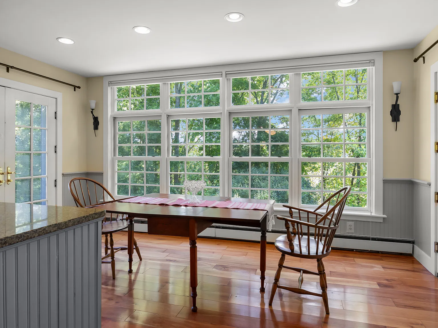 5 bed, 3500 sqft, $3,500 — Photo 3
