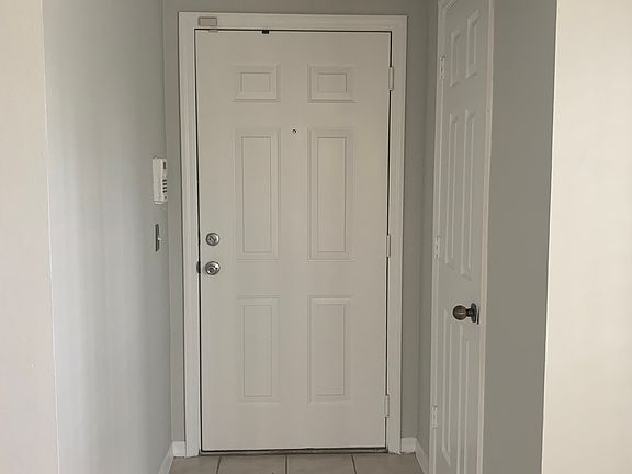 2nd image of 7800 Point Meadows Dr APT 1427