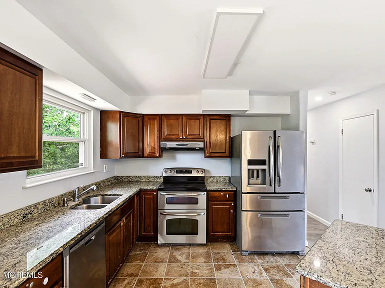 3 Cherokee Dr — Photo 5