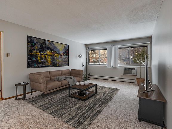 3rd image of 305 W Franklin Ave APT 105