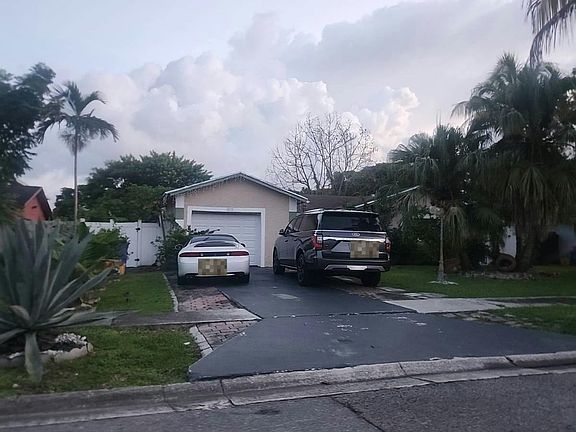 3rd image of 9033 SW 5th St