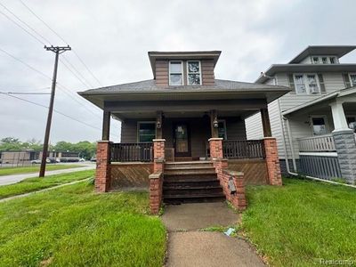 566 Elm St, Wyandotte, MI, 48192