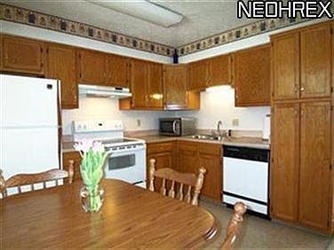 2nd image of 618 Topaz Ln