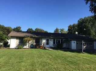 1376 Indian Creek Dr, Temperance, MI 48182