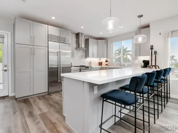 1976 Diamond St, San Diego, CA 92109