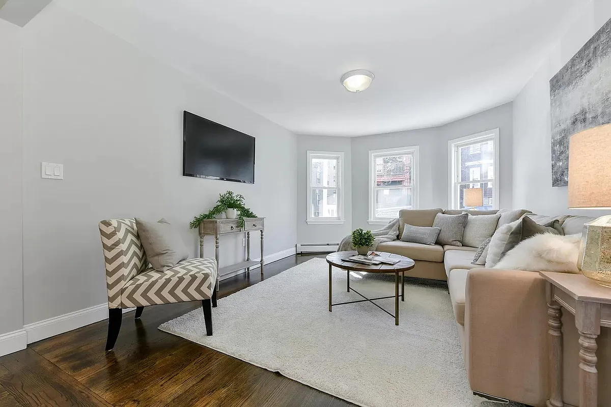 Building Photo - 21 Rowell St #3