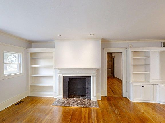4th image of 219 F St SW