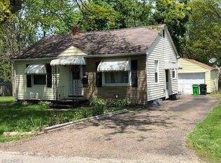 1287 Noble St, Barberton, OH 44203